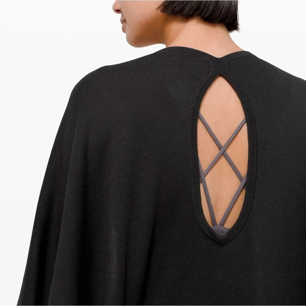 Lululemon Black Key to Warmth Short Sleeved Wrap One Size Fits All